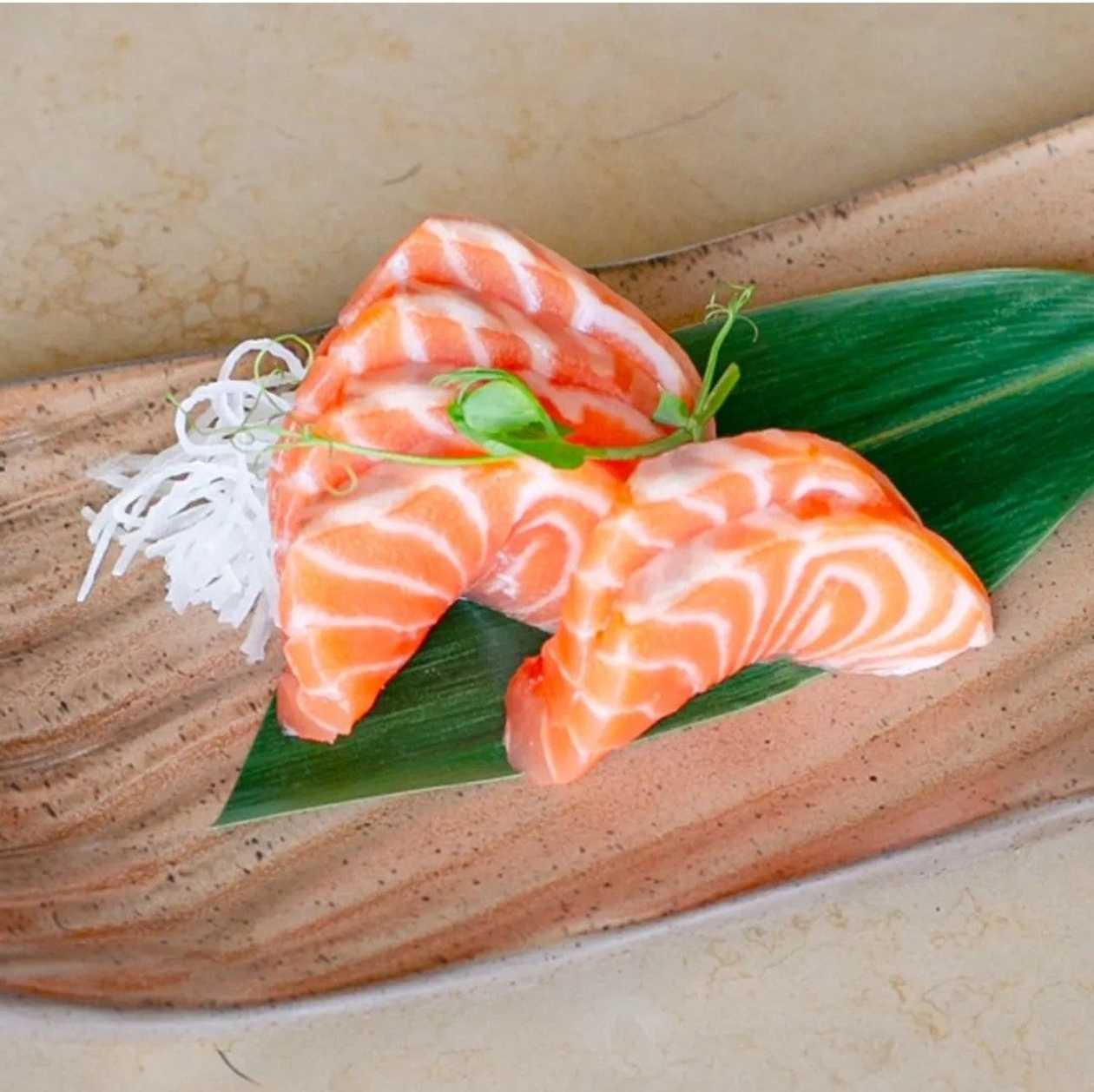Salmoa sashimi 12