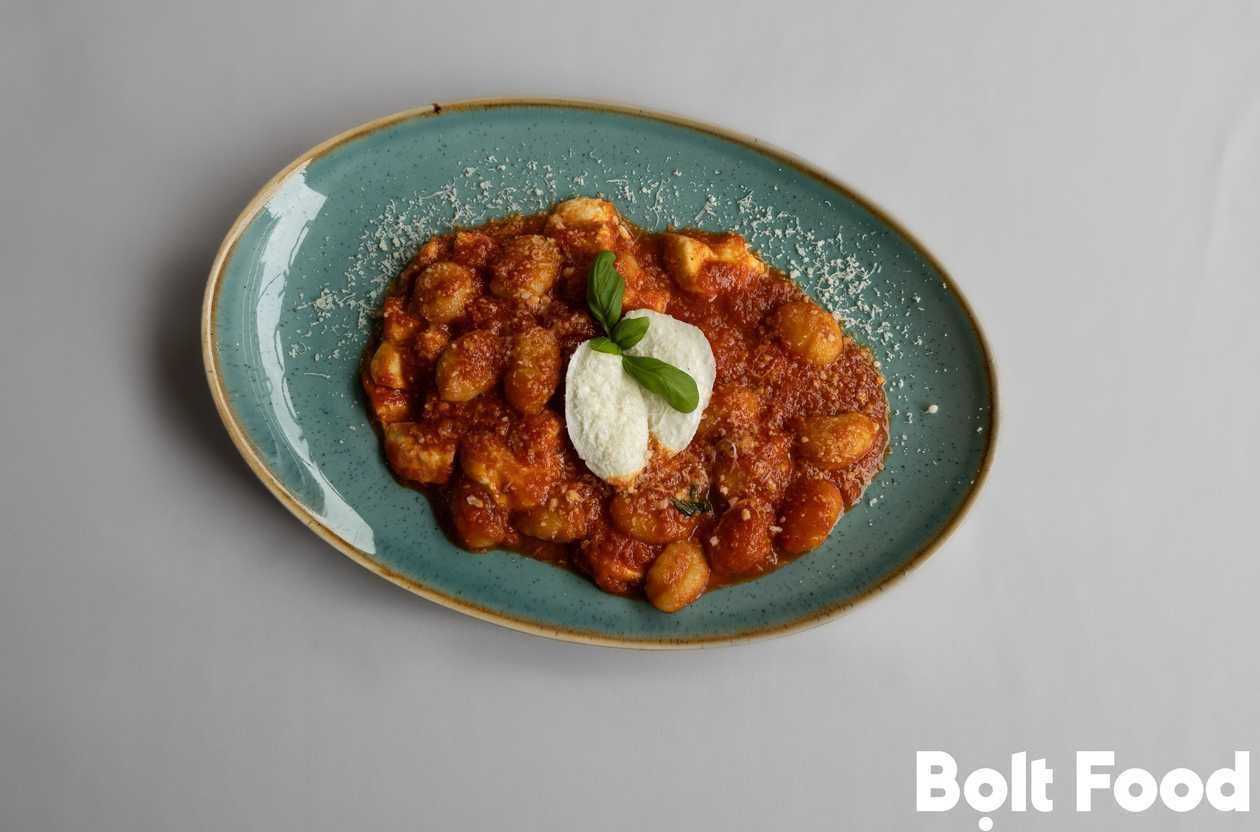 Gnocchi pomodoro mozzarella basilico