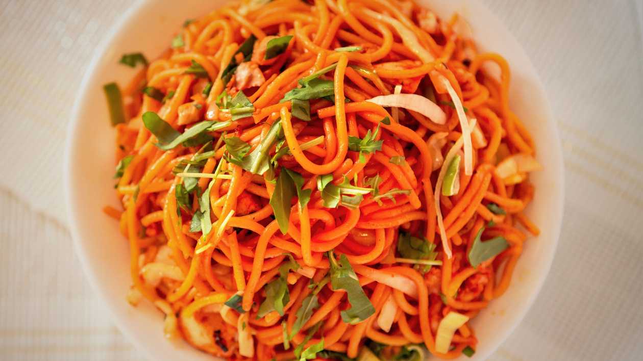 35. Spicy Noodles with Chicken 🌶️