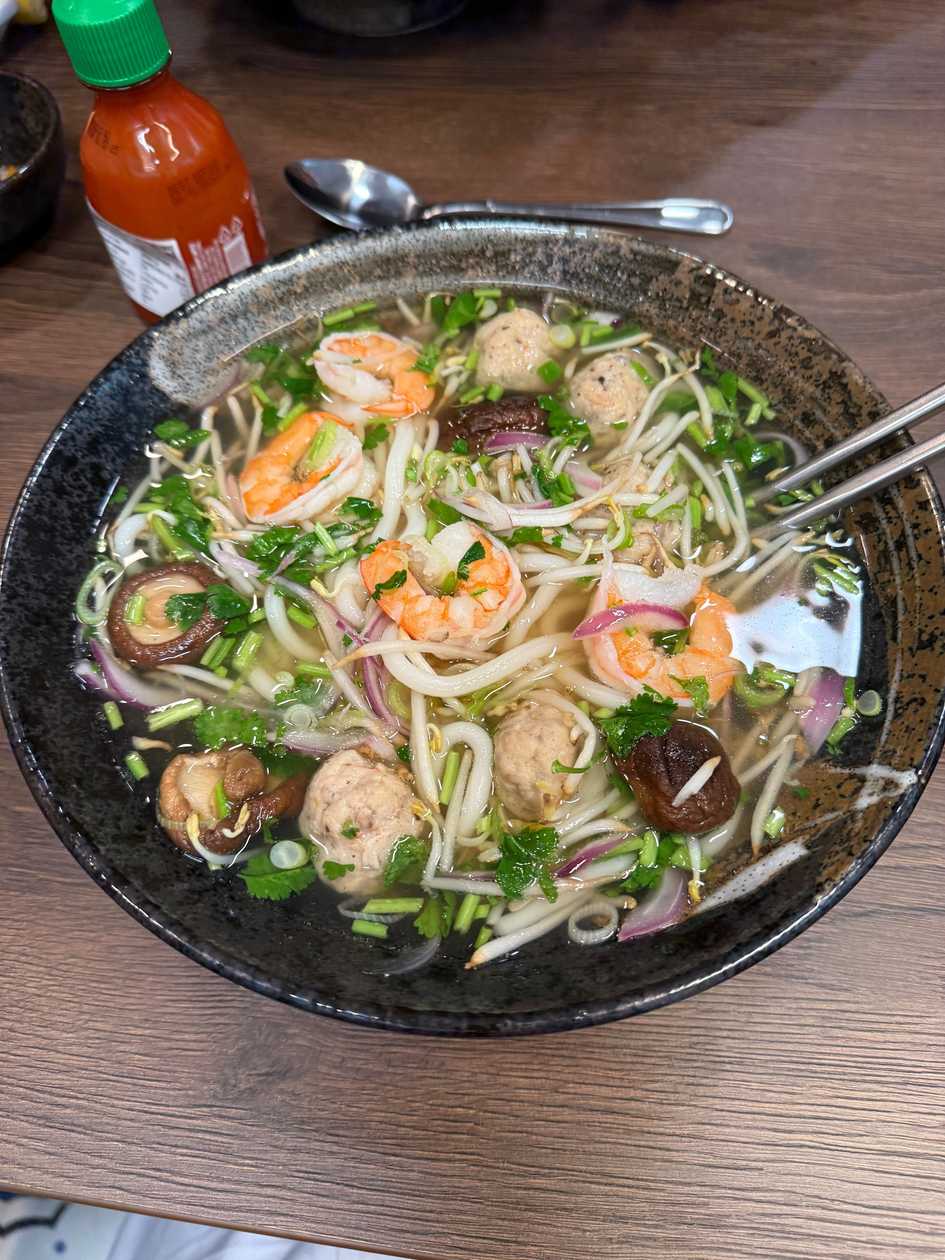 33. Bún Mọc