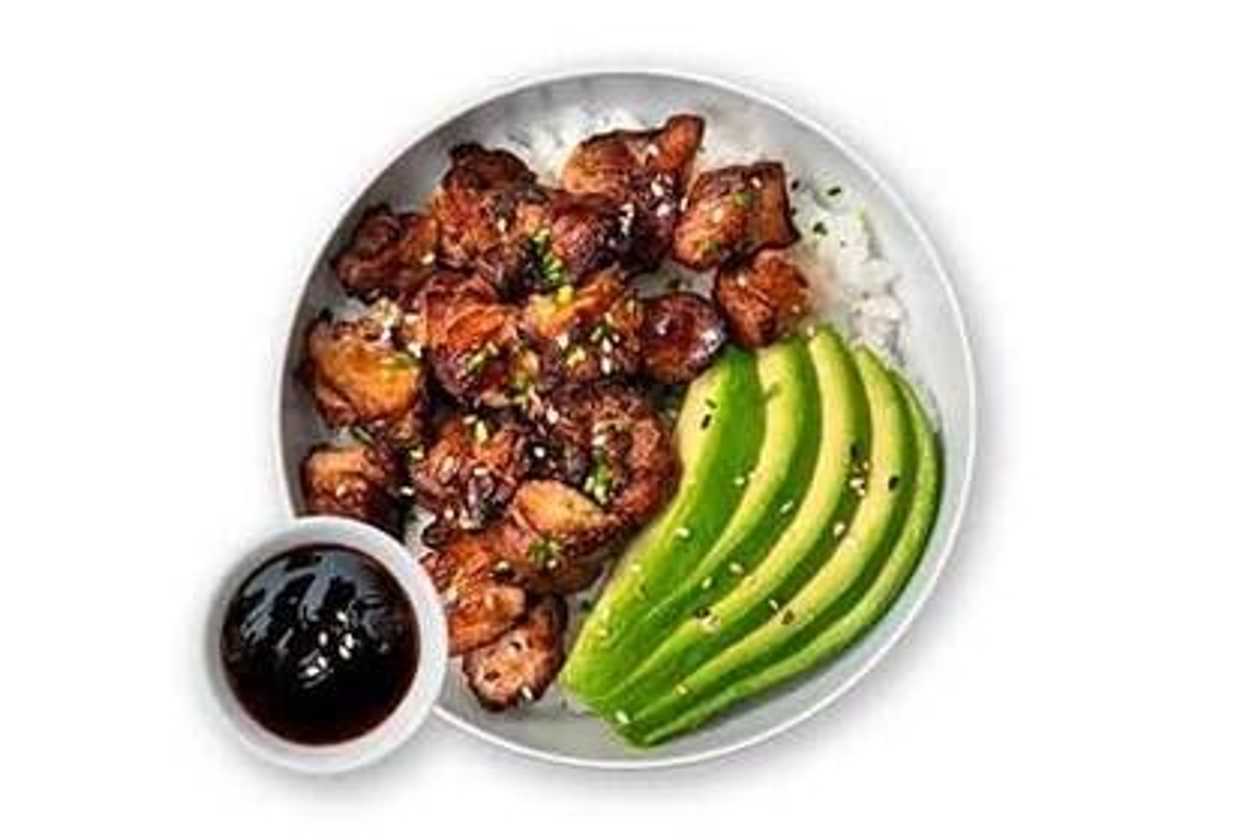 B5. Donburi Yakitori Kuřecí