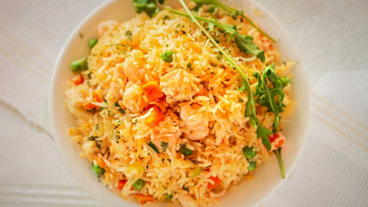 22. Spicy Rice with Chicken 🌶️