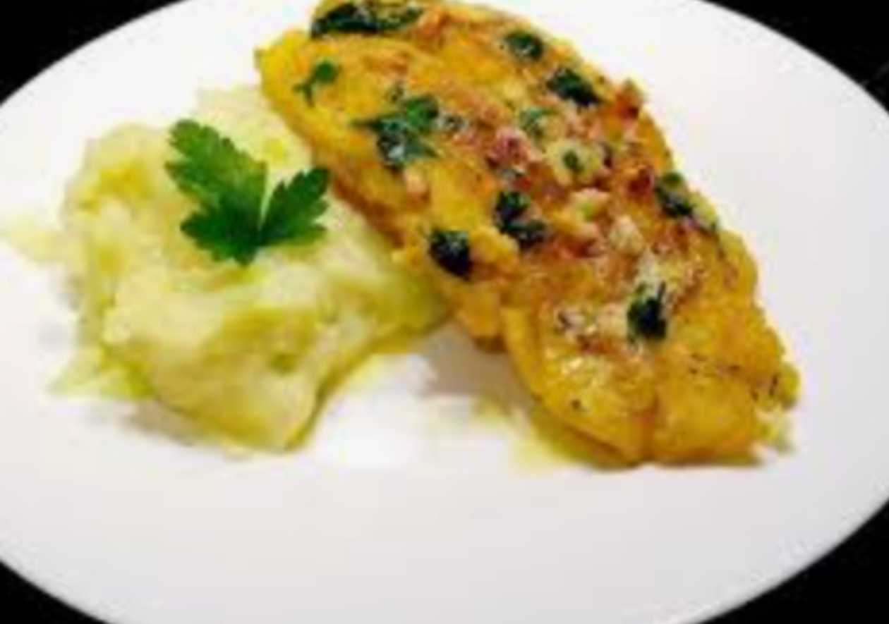 Sea Bass Fillets with Mashed Potatoes and vegetables