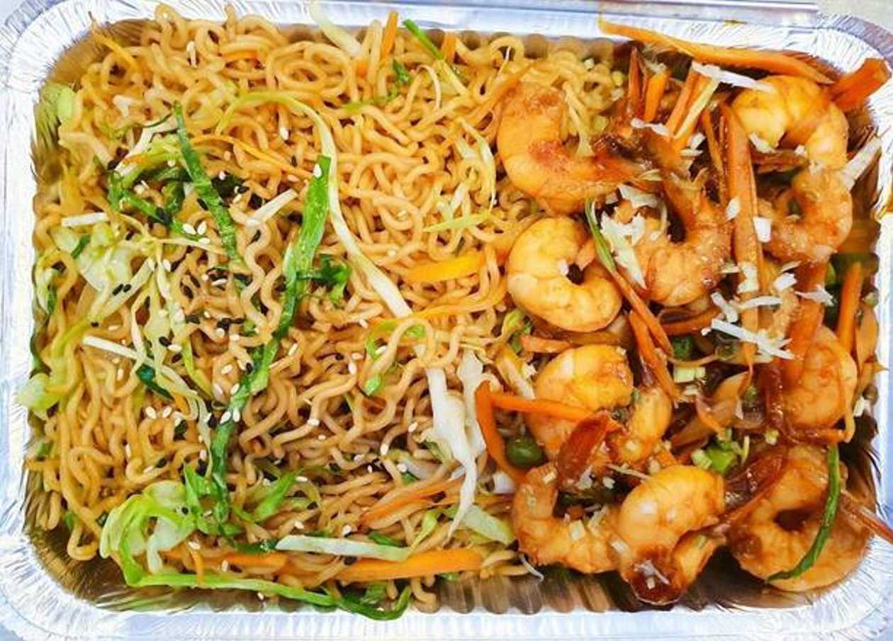 U15m Noodles with Prawns