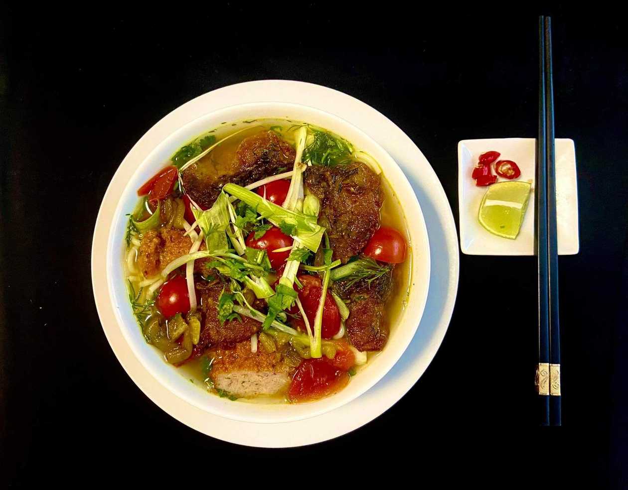 Polievka Bun Tofu