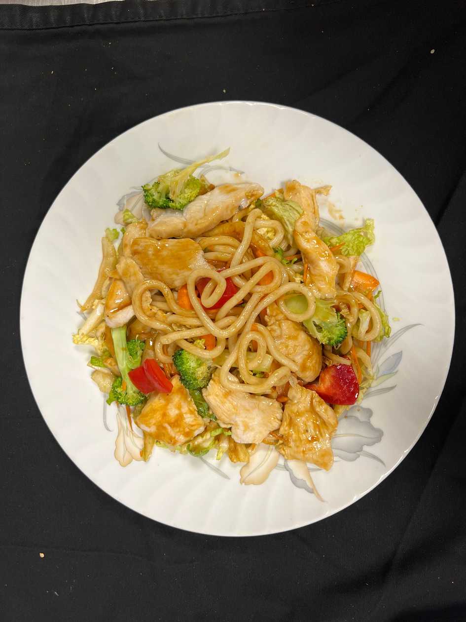 Opekané udon rezance s kačacím mäsom