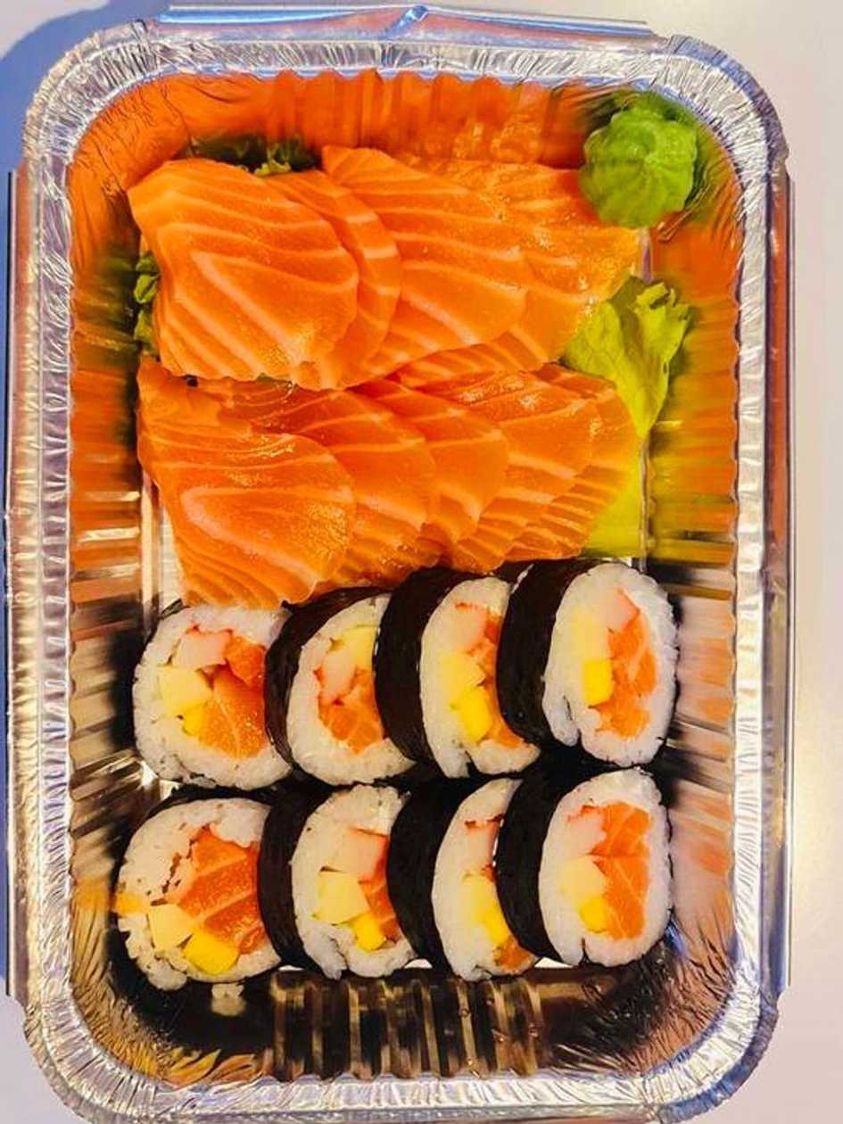U30 Futomaki + Salmon Sashimi