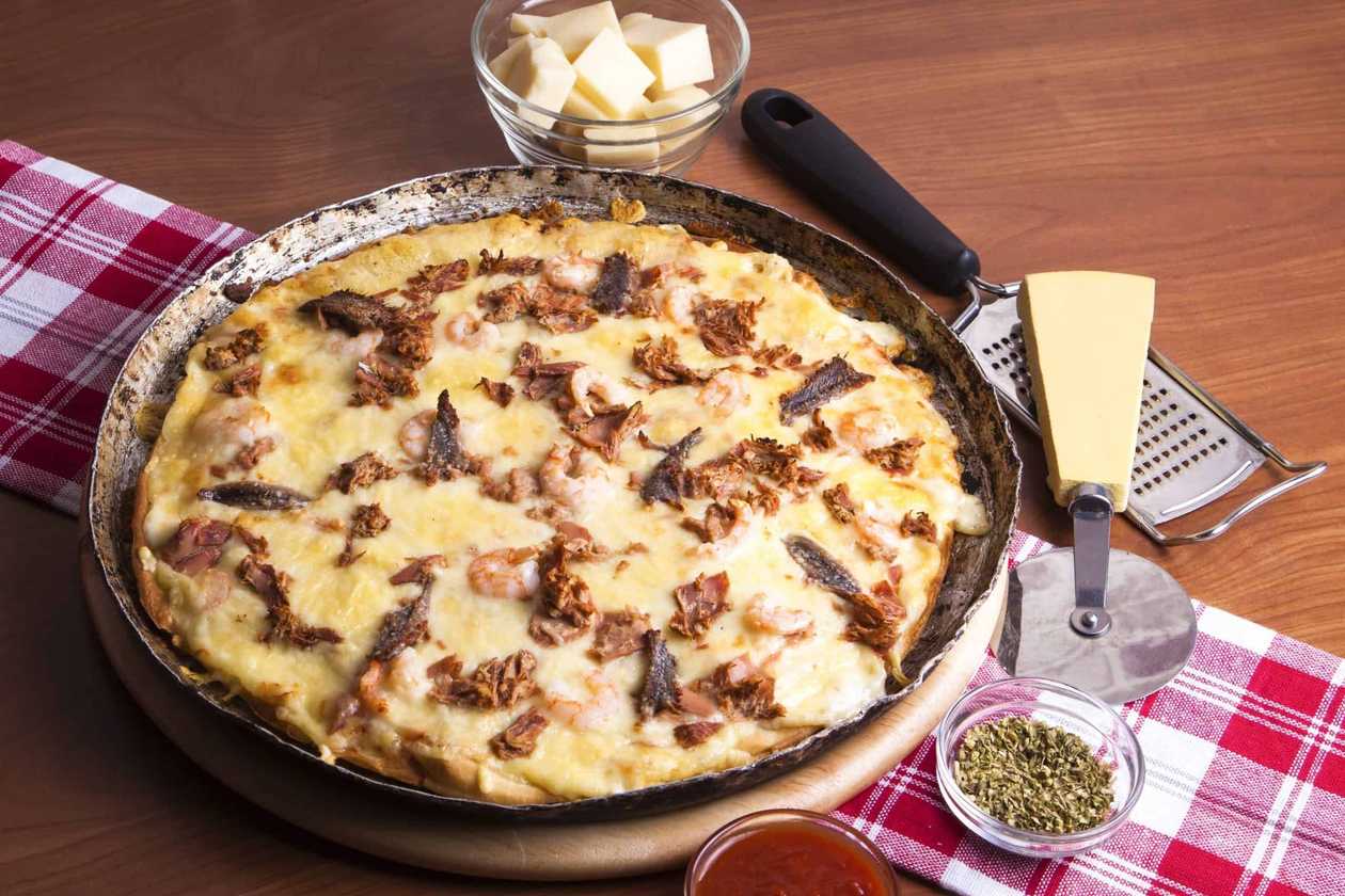 Seafood Large Pizza
