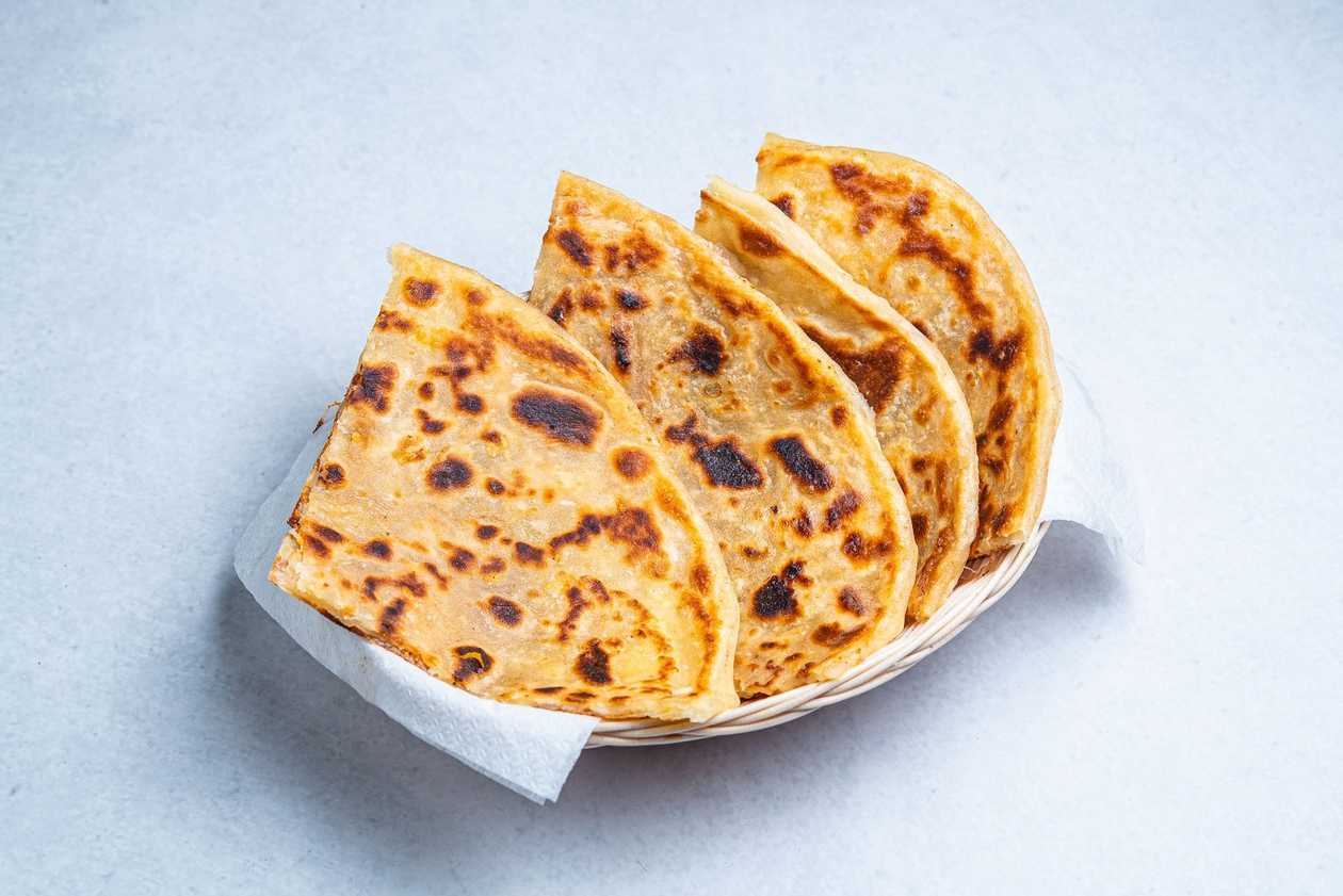 19. Juustu naan