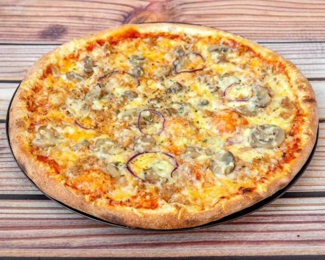Tuna Pizza
