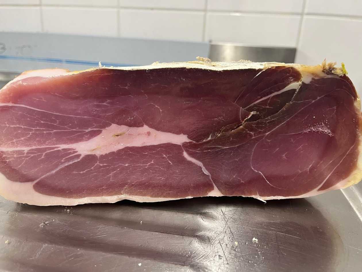 Extra prosciutto crudo