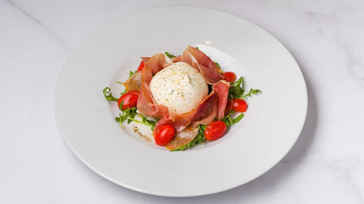 Italian Cheese Burrata with Prosciutto Ham