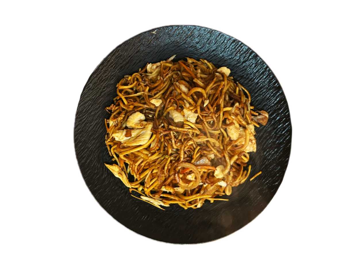 Fried Noodles with Chicken (1,3,6)