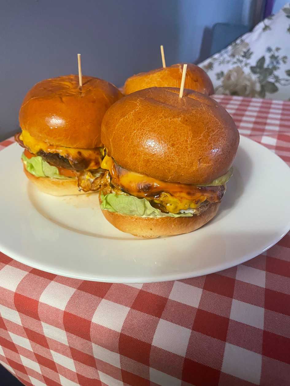 Liellopa gaļas burgers