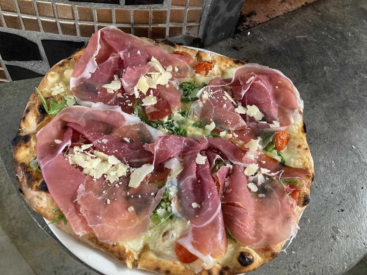 Pizza Crudo
