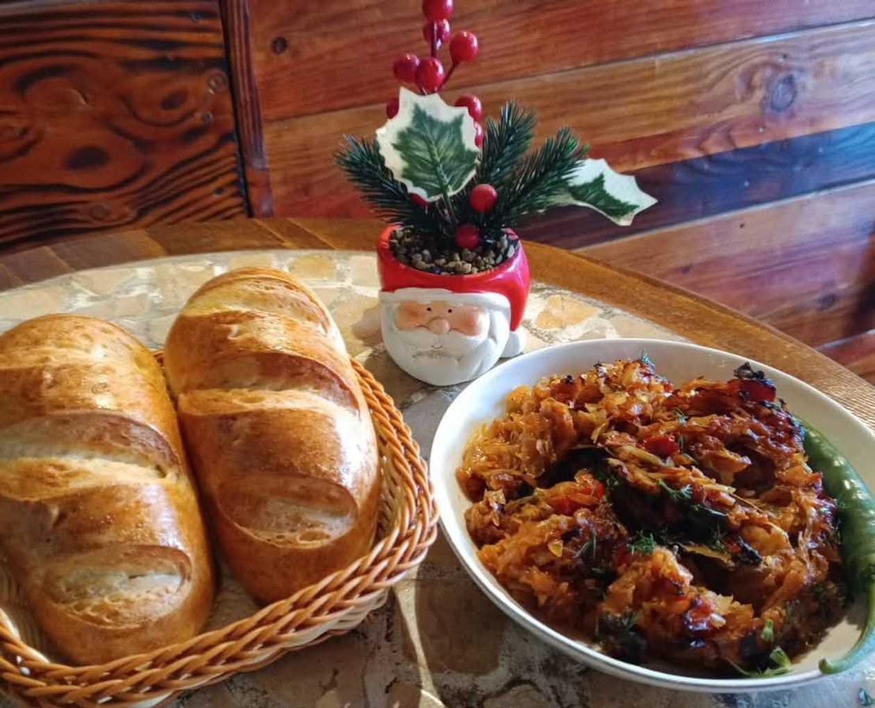 Varză Călită cu Carne de Porc