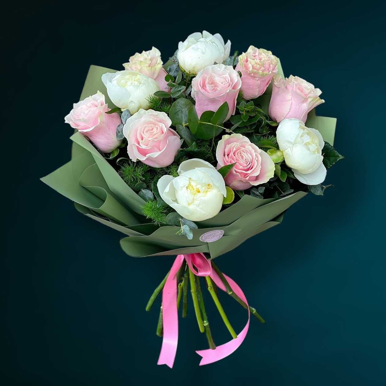 Bouquet of Peonies and Pink Roses