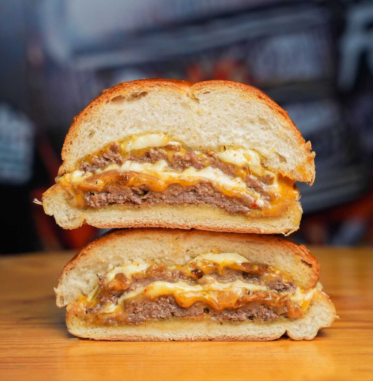 CHEESE SMASH x BUN