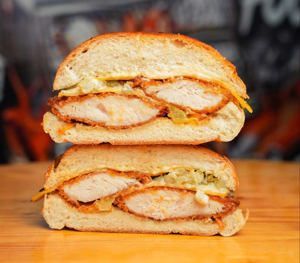 CHICK’N BURGER x BUN