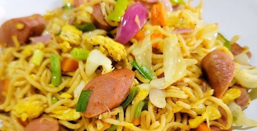 Chicken, sausage Indomie
