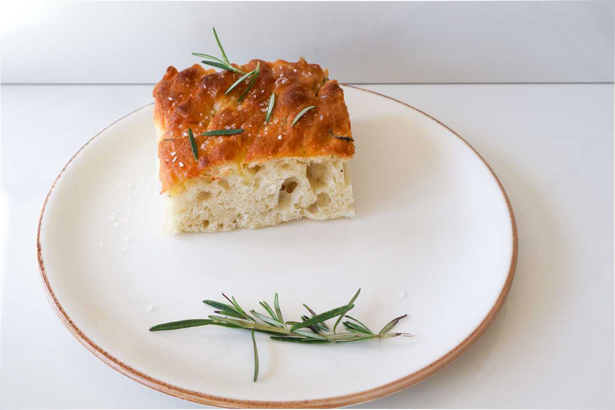Focaccia cu rozmarin