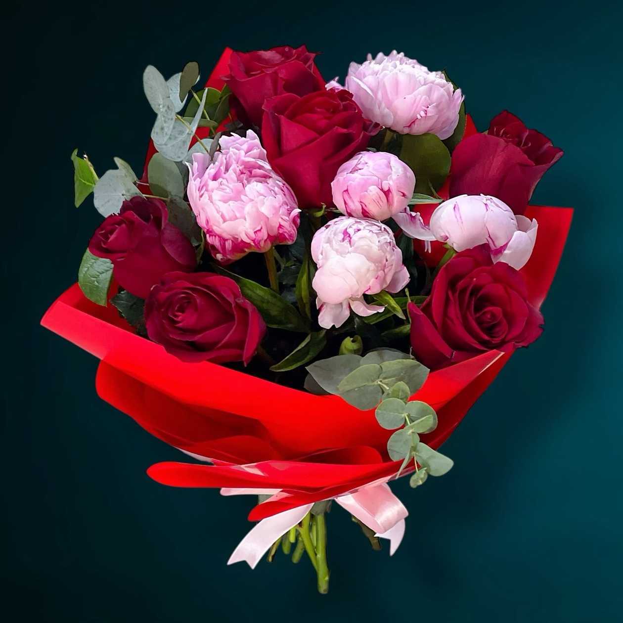 Bouquet of Peonies and Red Roses