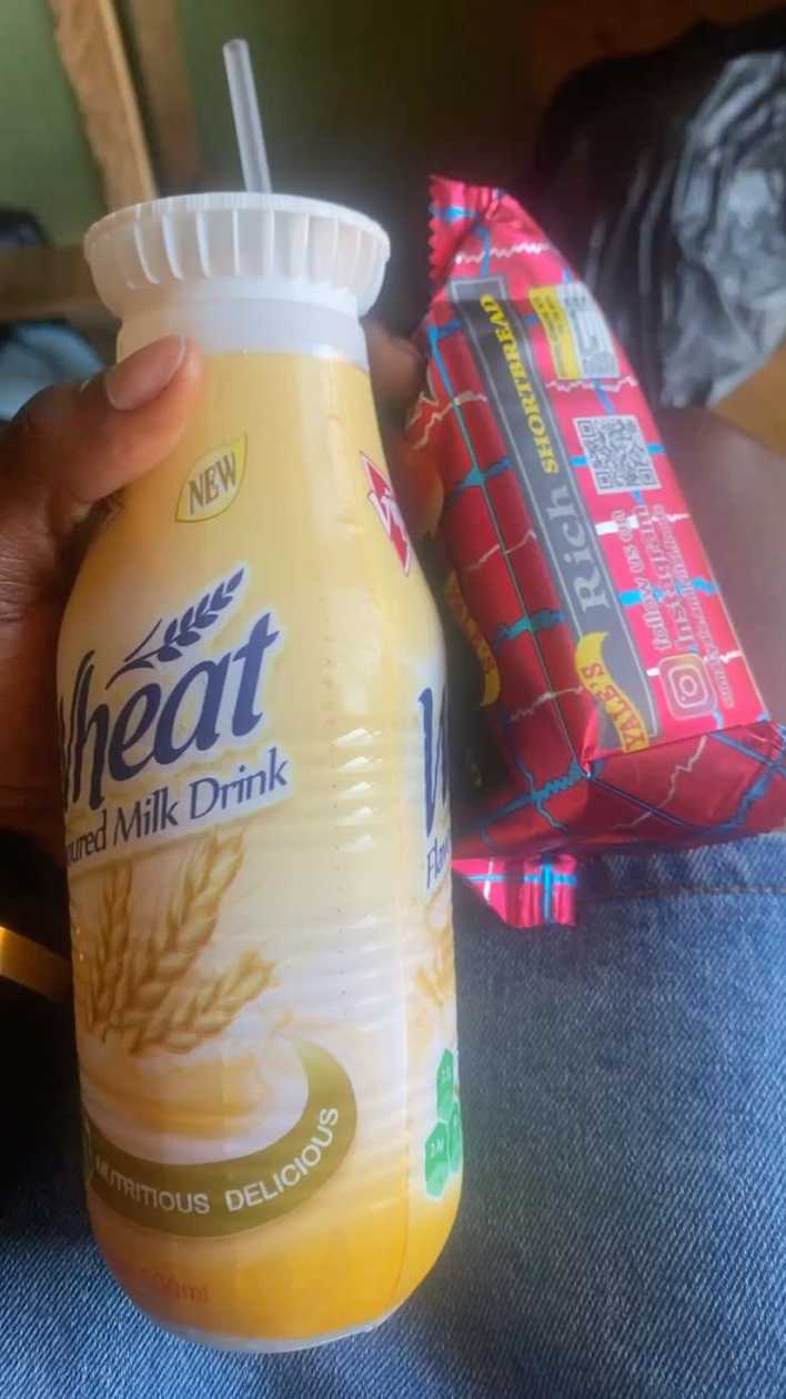 Wheat milk with shortbread