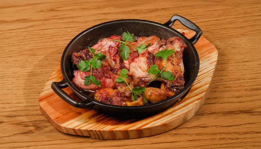 Цыплёнок С Кислым Соусом И Каштанами