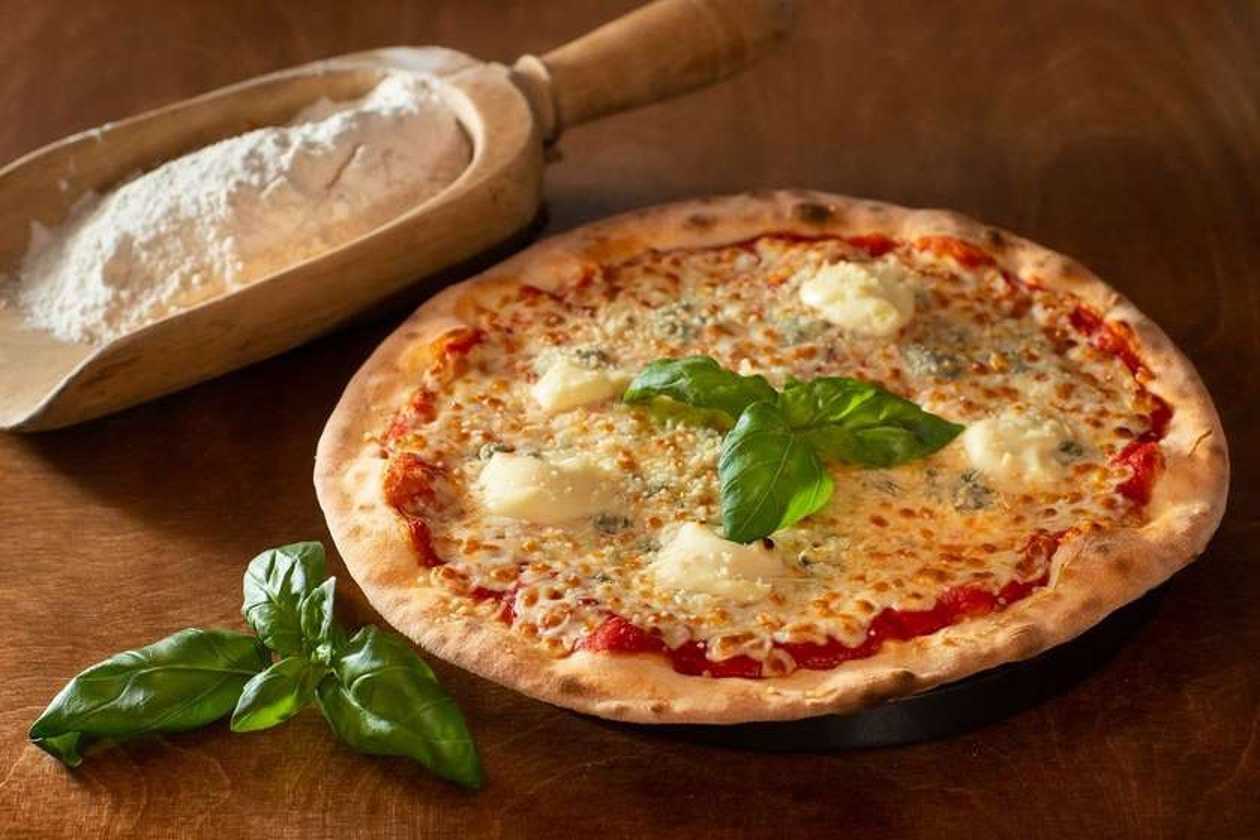 Quattro Formaggi семья 38cm