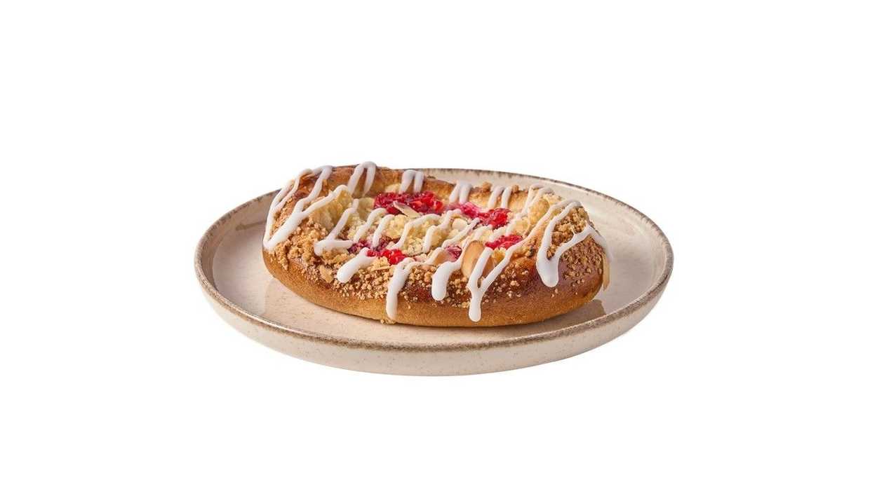 Raspberry and Cheese Sweet Roll