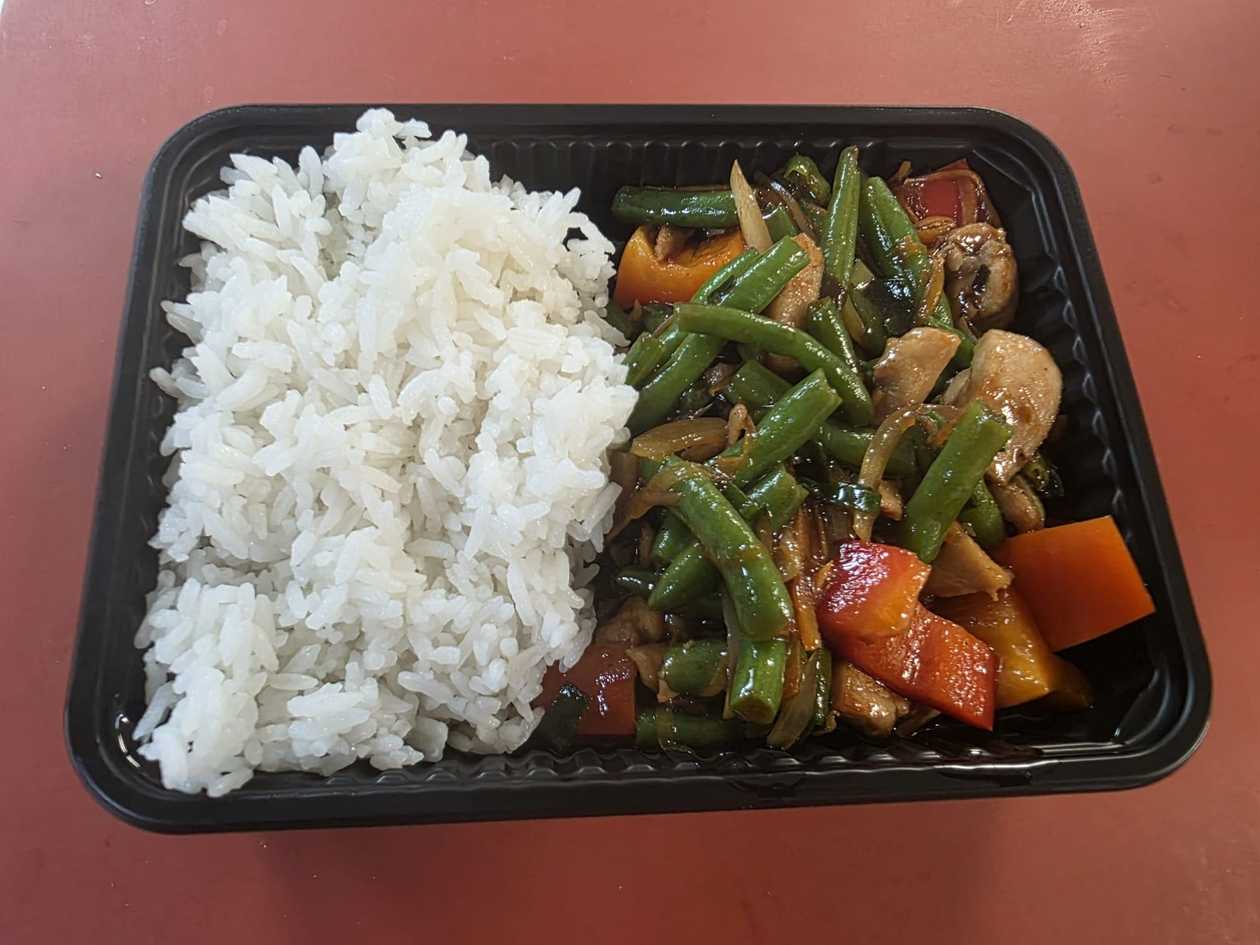 Chicken Wok Menu R04