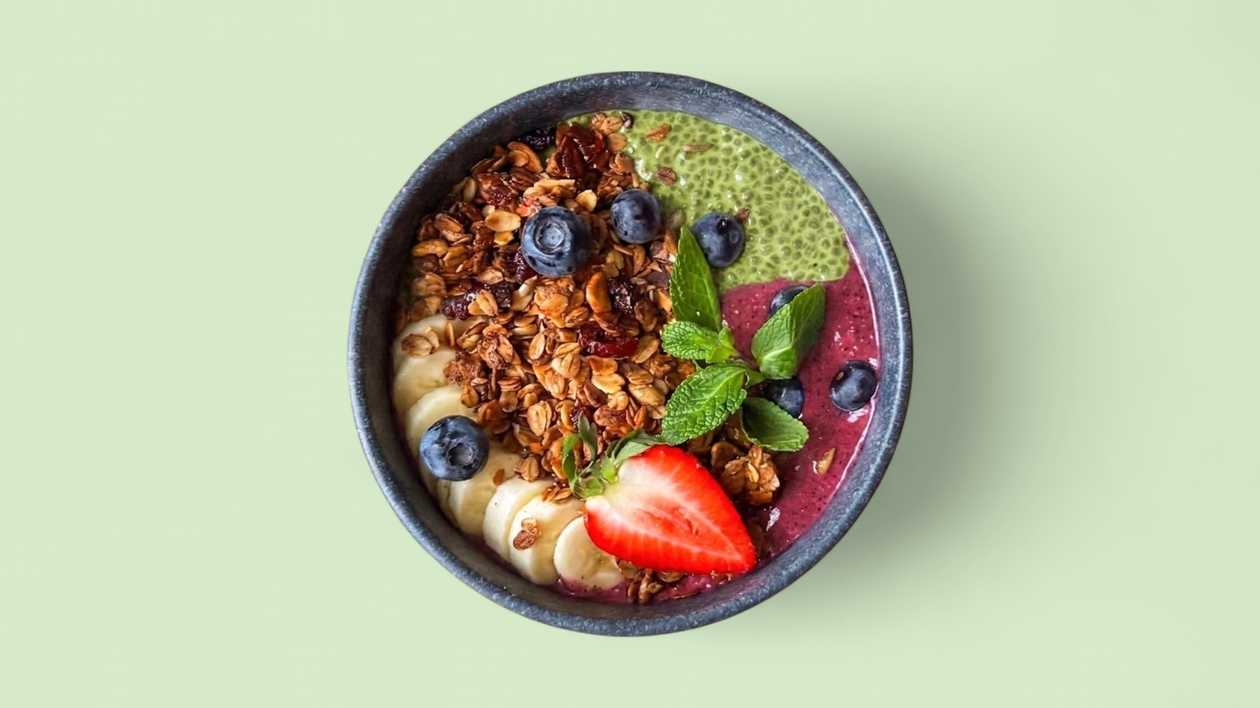 Acai smoothie bowl