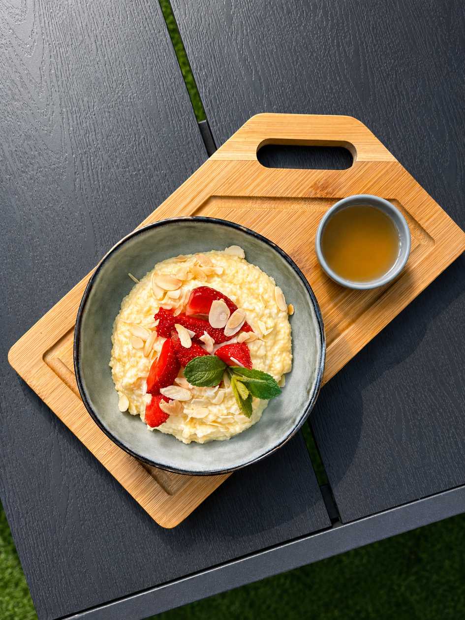 Corn Porridge with Almond Flakes