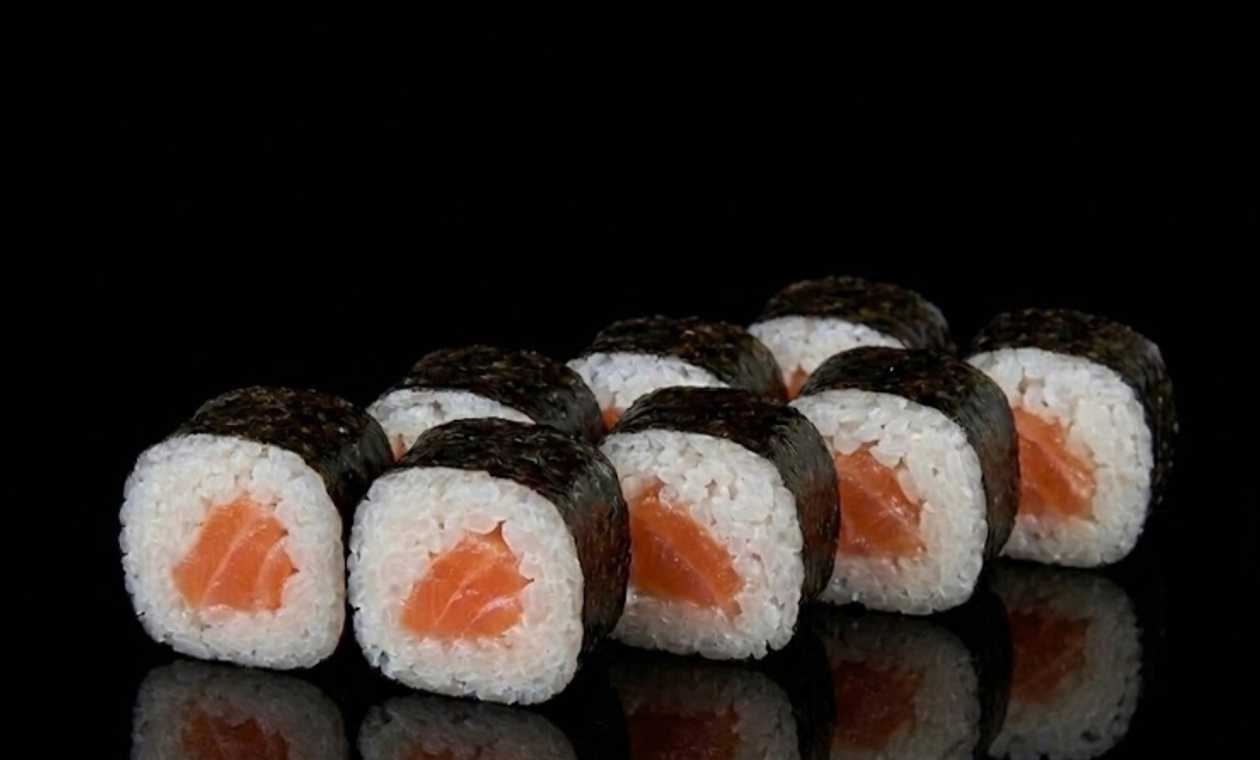 Salmon Maki