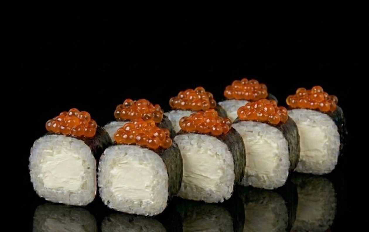 Salmon Roe Maki