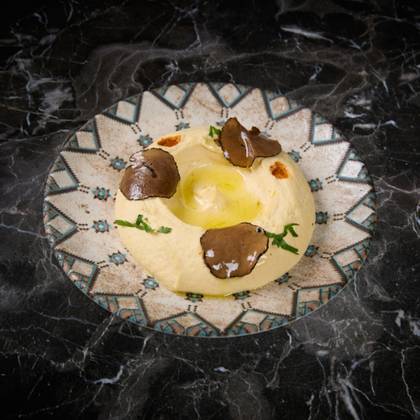 Hummus cu trufe