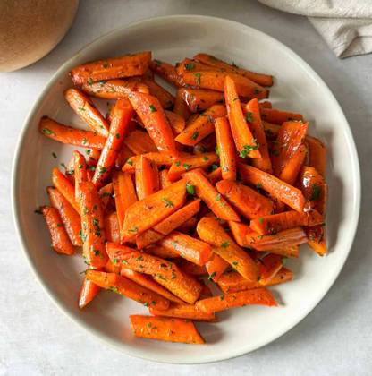 Thyme-Glazed Carrots with Bok Choy