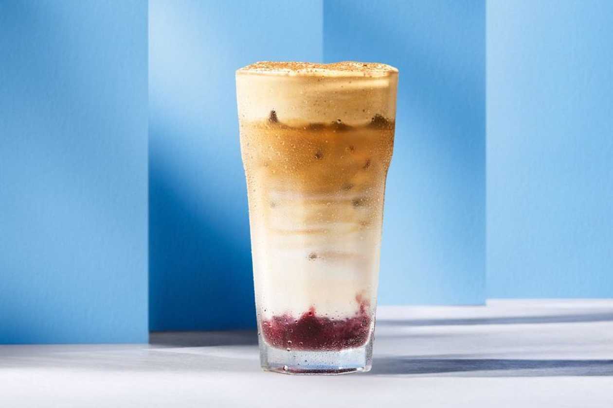 Iced Crema Latte Owoce leśne