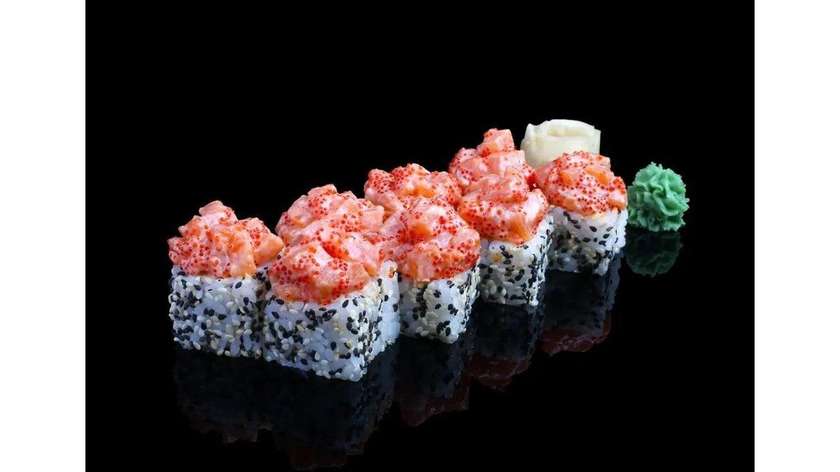 Spice Salmon Roll 8 pcs