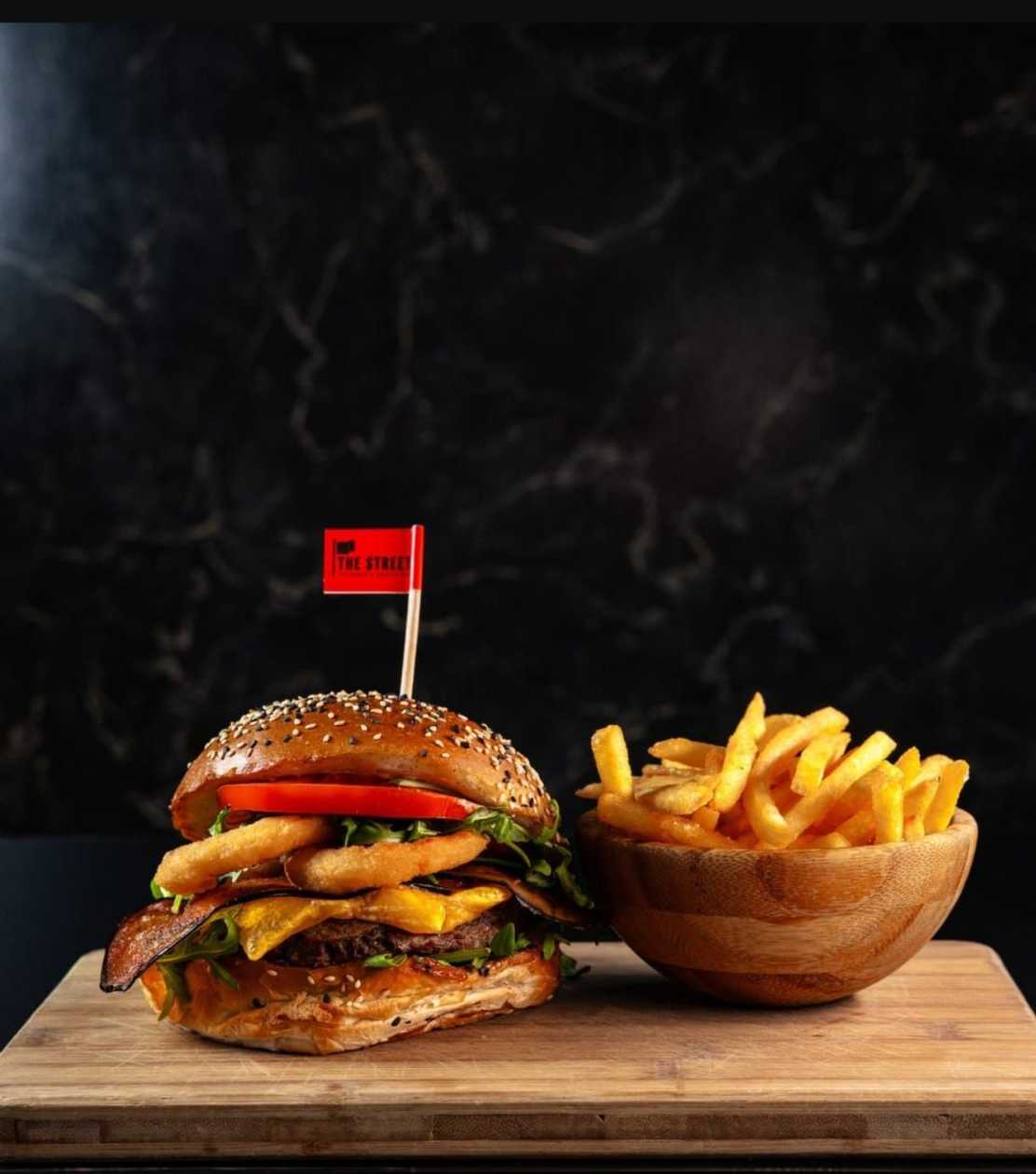 Vegetarian Master ring burger