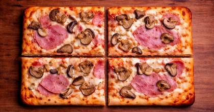 Pizza prosciutto funghi (4 felii)