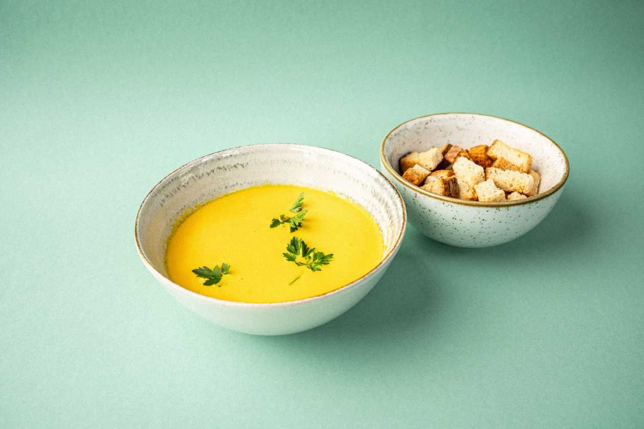 Supă raw-vegan de morcovi cu ghimbir