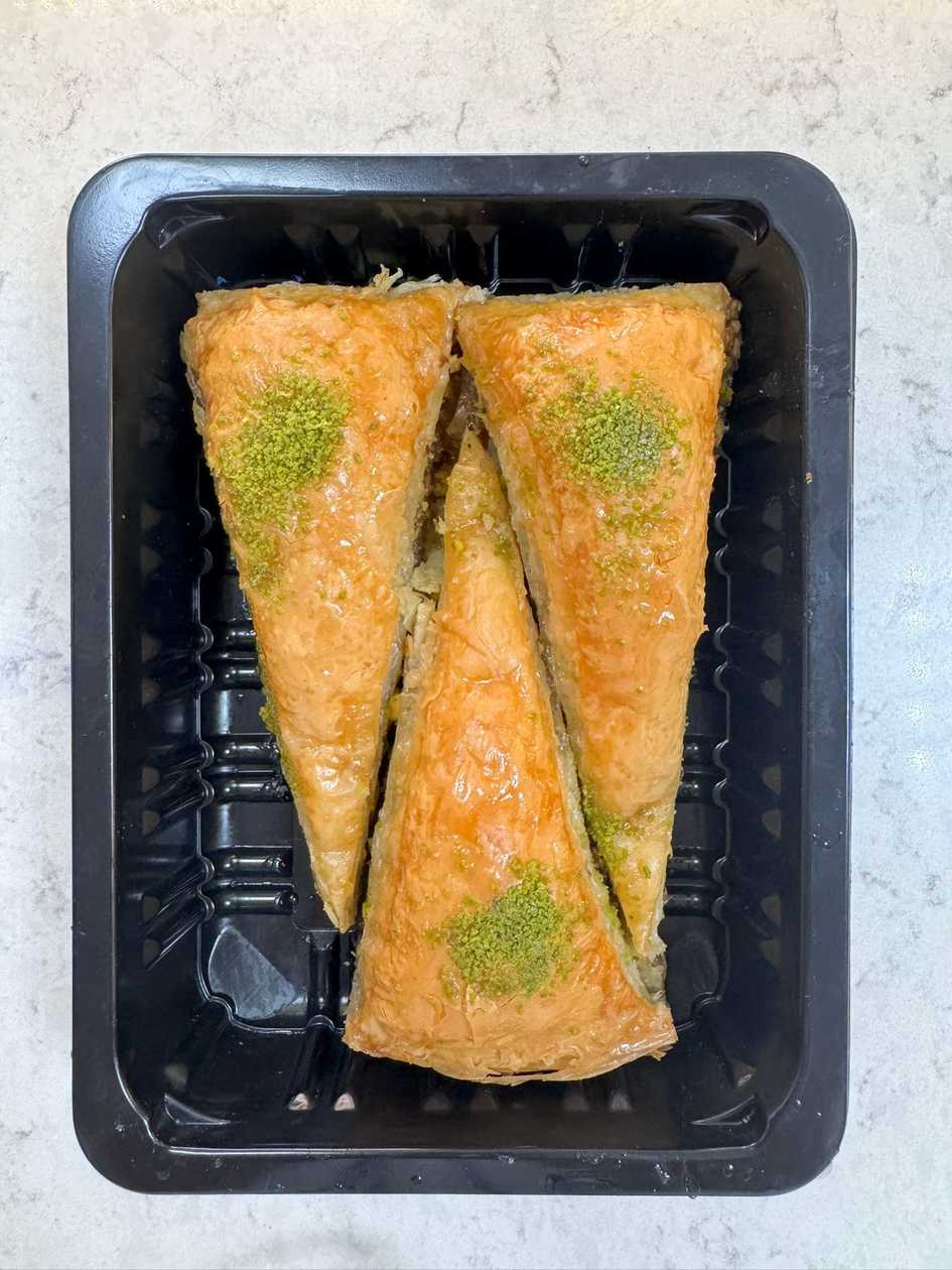 Carrot Slice Double Pistachio 3pcs
