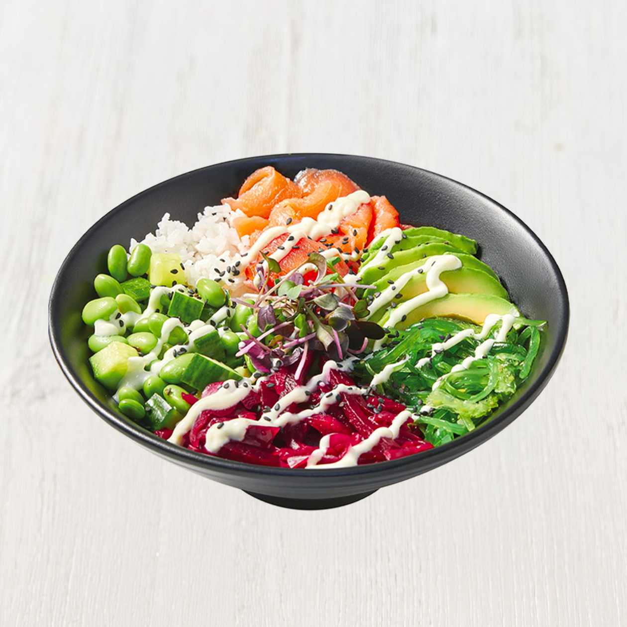 Poke bowl losos s wasabi majonézou
