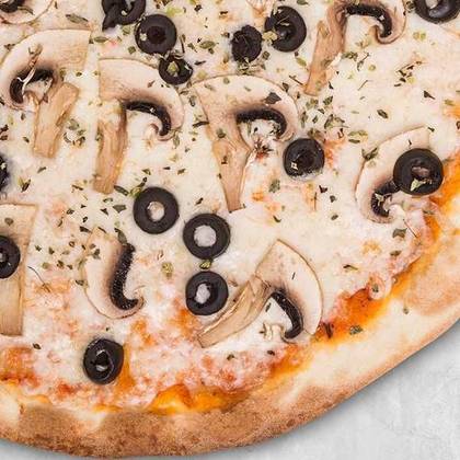 Pizza Media Capricciosa