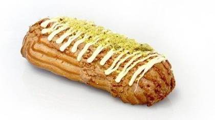 Eclair with Pistachio Cream