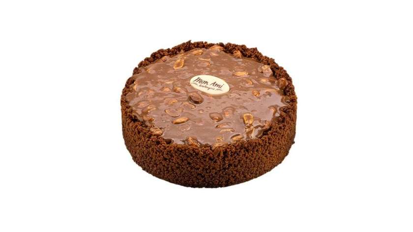 Cheesecake with Peanuts and Chocolate