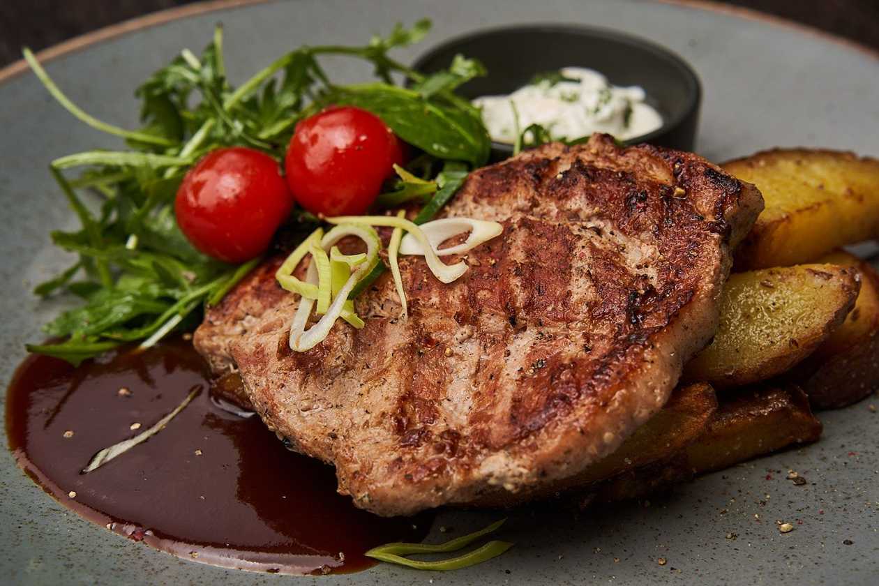 Grilled pork with oven baked potatoes