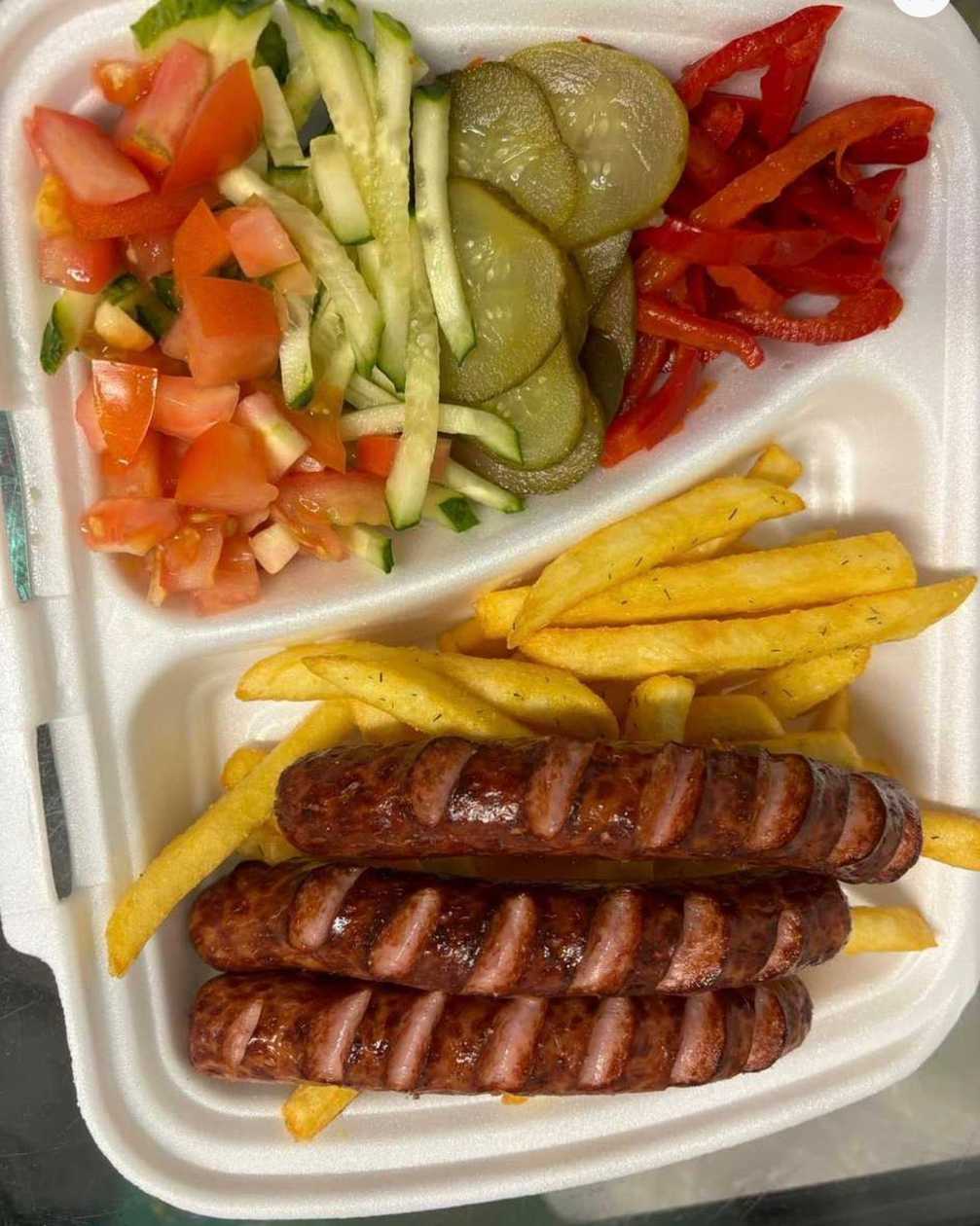 3grill dešreles + fri+ salotos + padazas