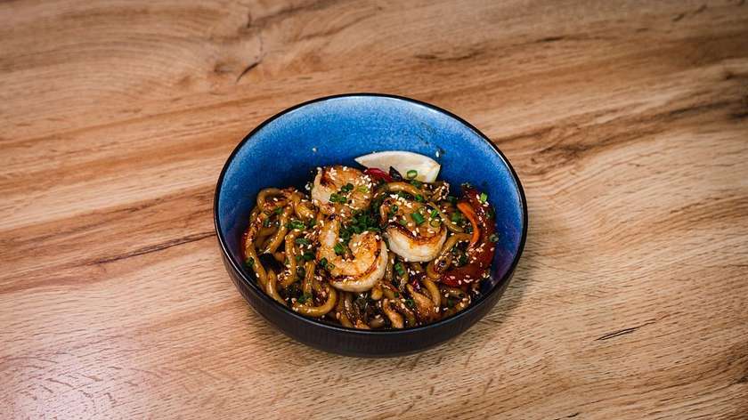 Makaron udon z krewetką